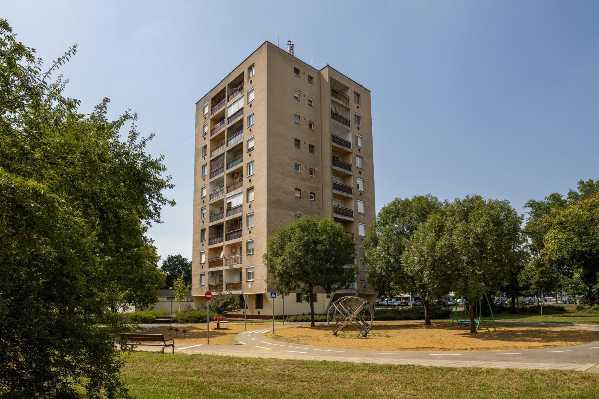 Malompark Apartman With Free Parking Debrecen Kültér fotó
