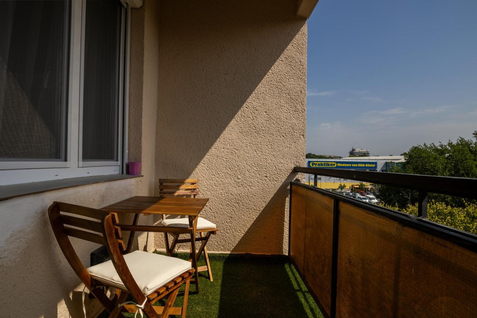 Malompark Apartman With Free Parking Debrecen Kültér fotó