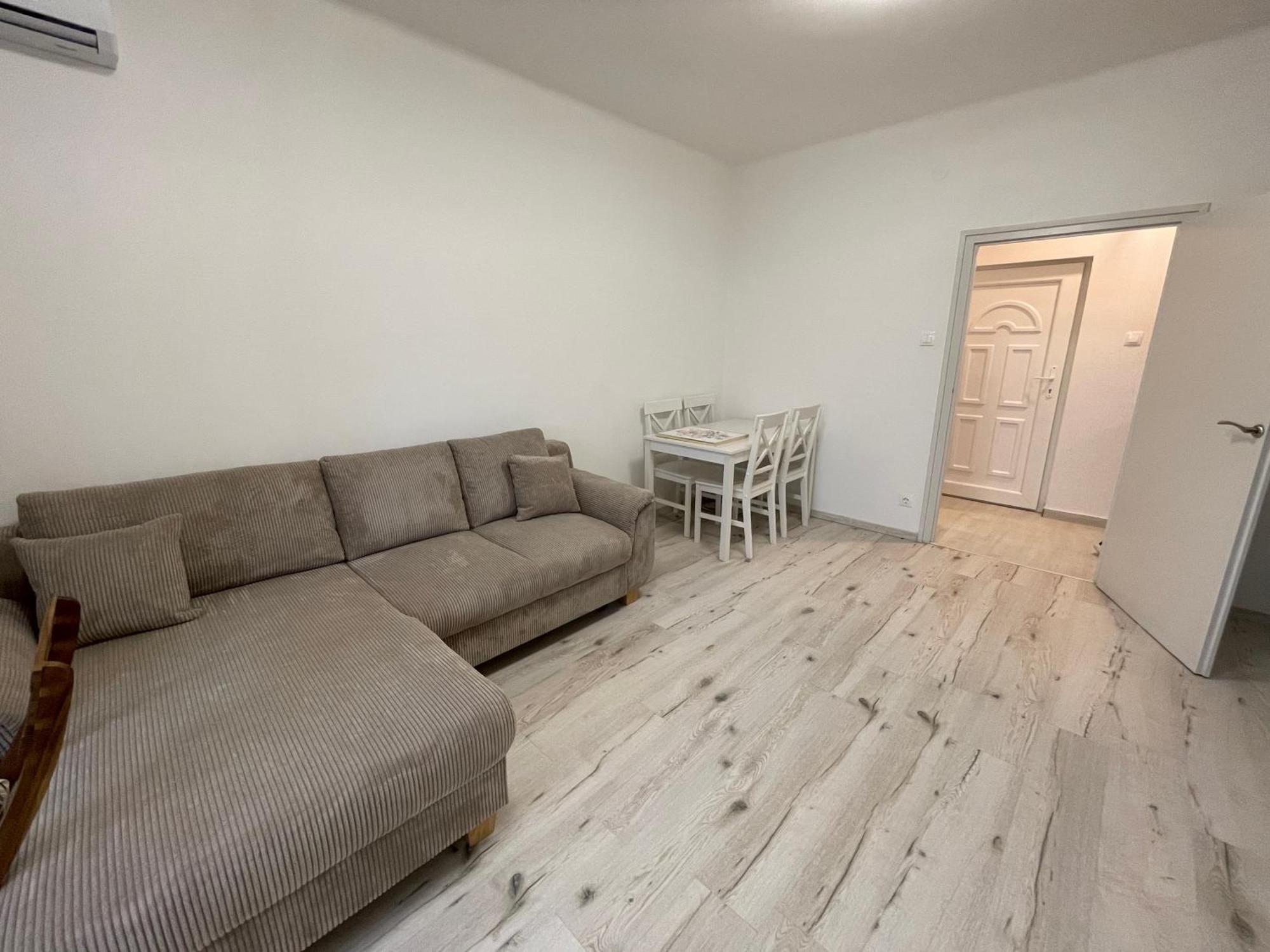 Malompark Apartman With Free Parking Debrecen Kültér fotó